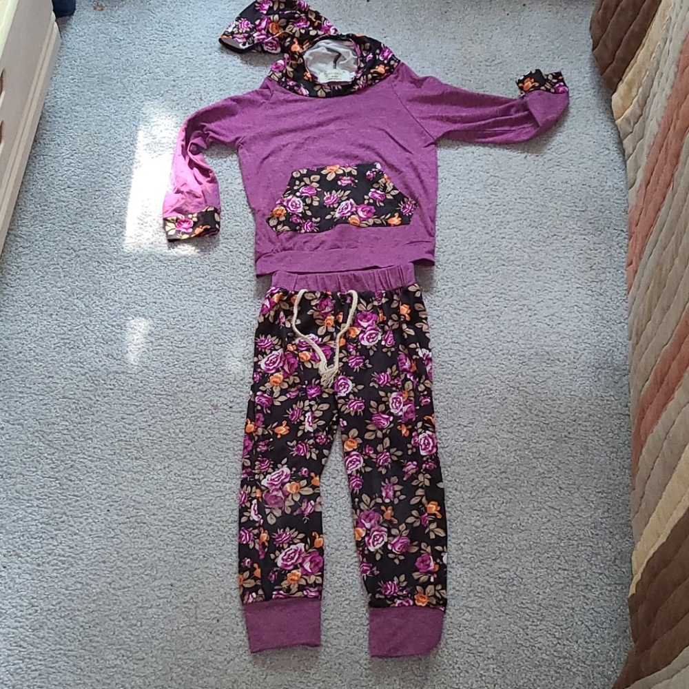 sweatsuit size 4 girls